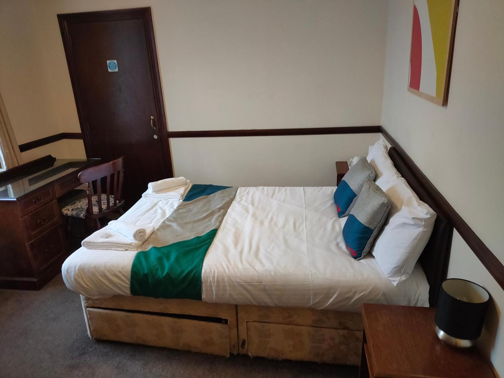 Brunel Inn Saltash Room photo